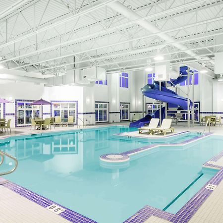 Ramada By Wyndham Olds Hotel Luaran gambar