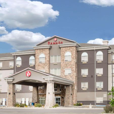 Ramada By Wyndham Olds Hotel Luaran gambar