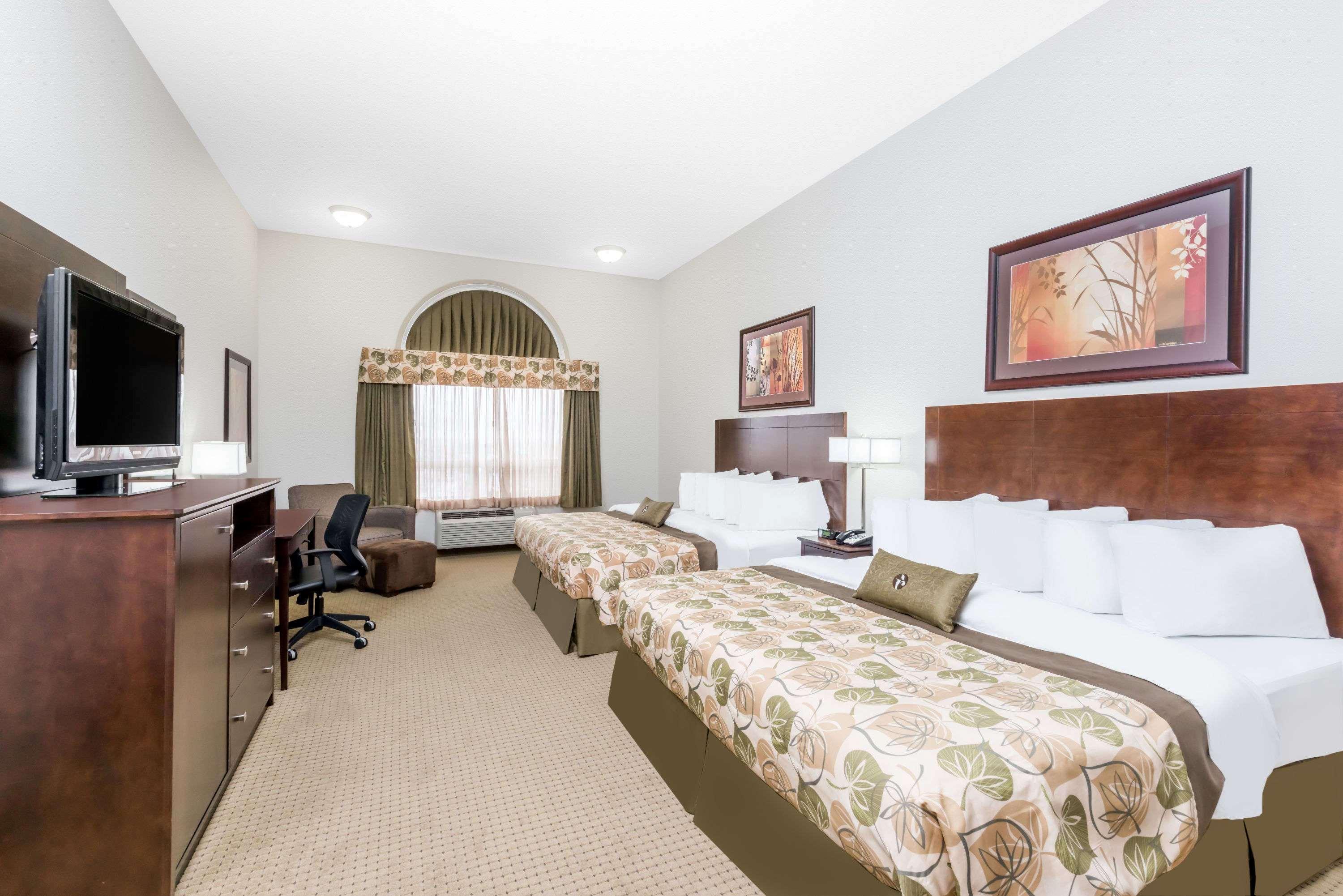 Ramada By Wyndham Olds Hotel Luaran gambar
