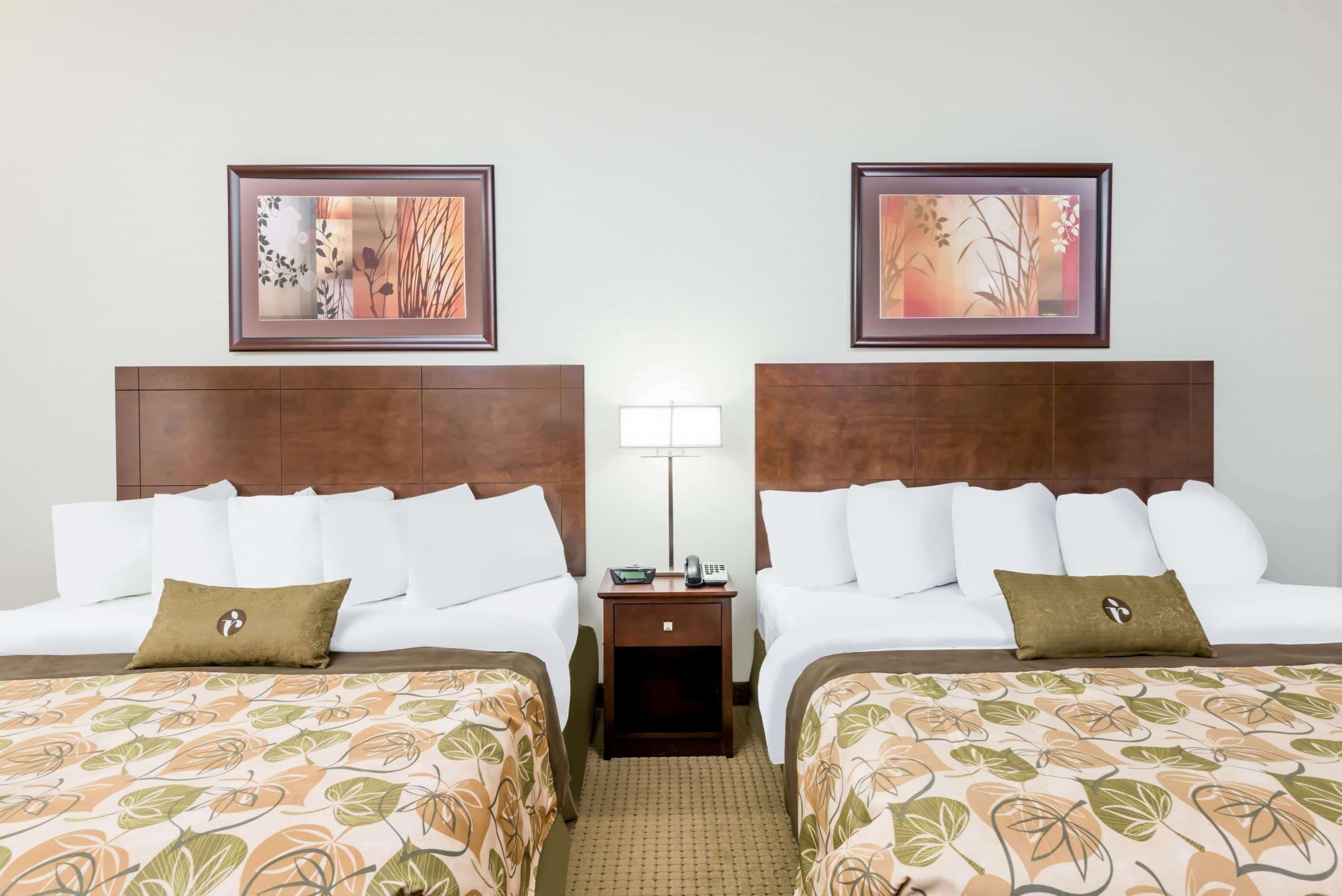 Ramada By Wyndham Olds Hotel Luaran gambar