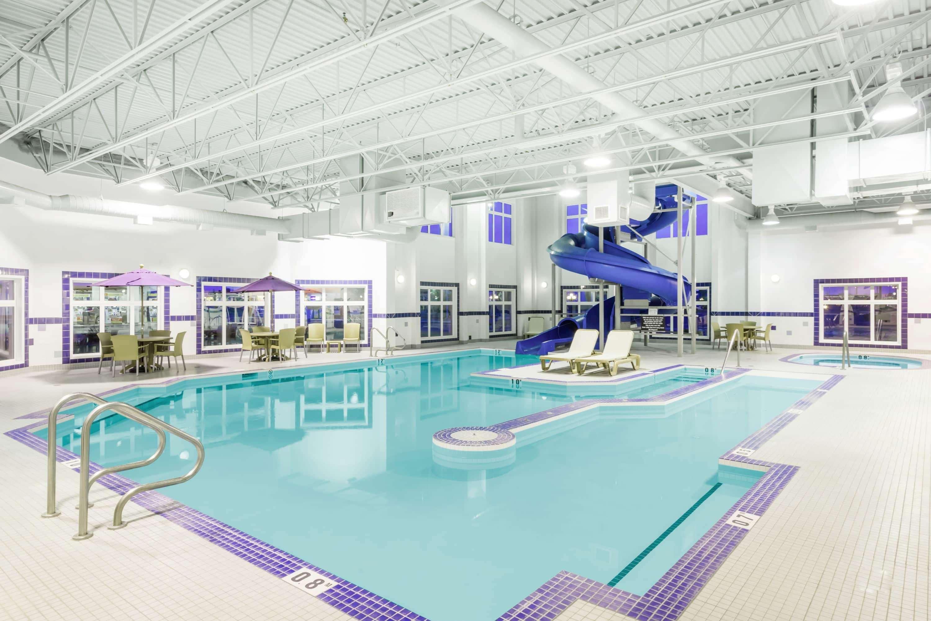 Ramada By Wyndham Olds Hotel Luaran gambar