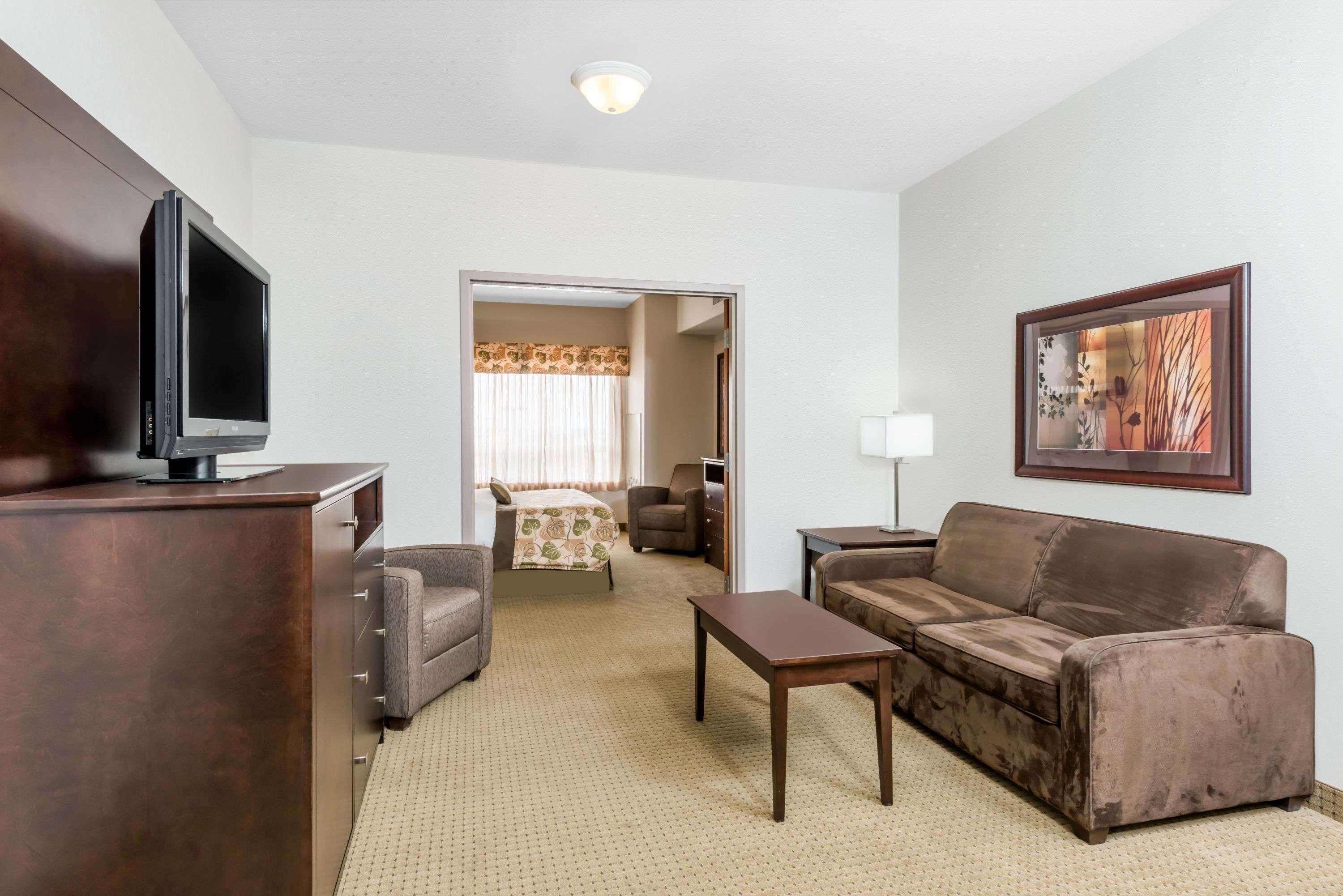 Ramada By Wyndham Olds Hotel Luaran gambar