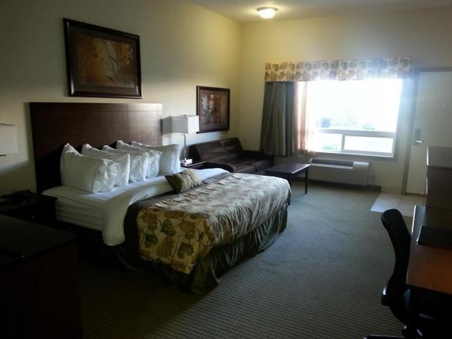 Ramada By Wyndham Olds Hotel Luaran gambar
