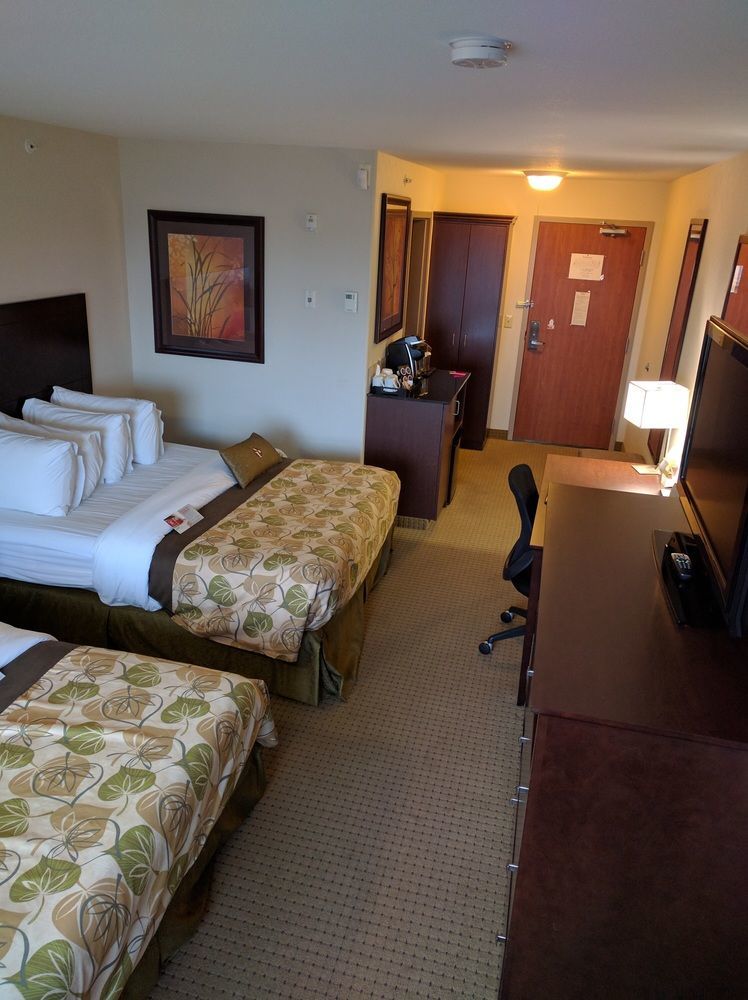 Ramada By Wyndham Olds Hotel Luaran gambar