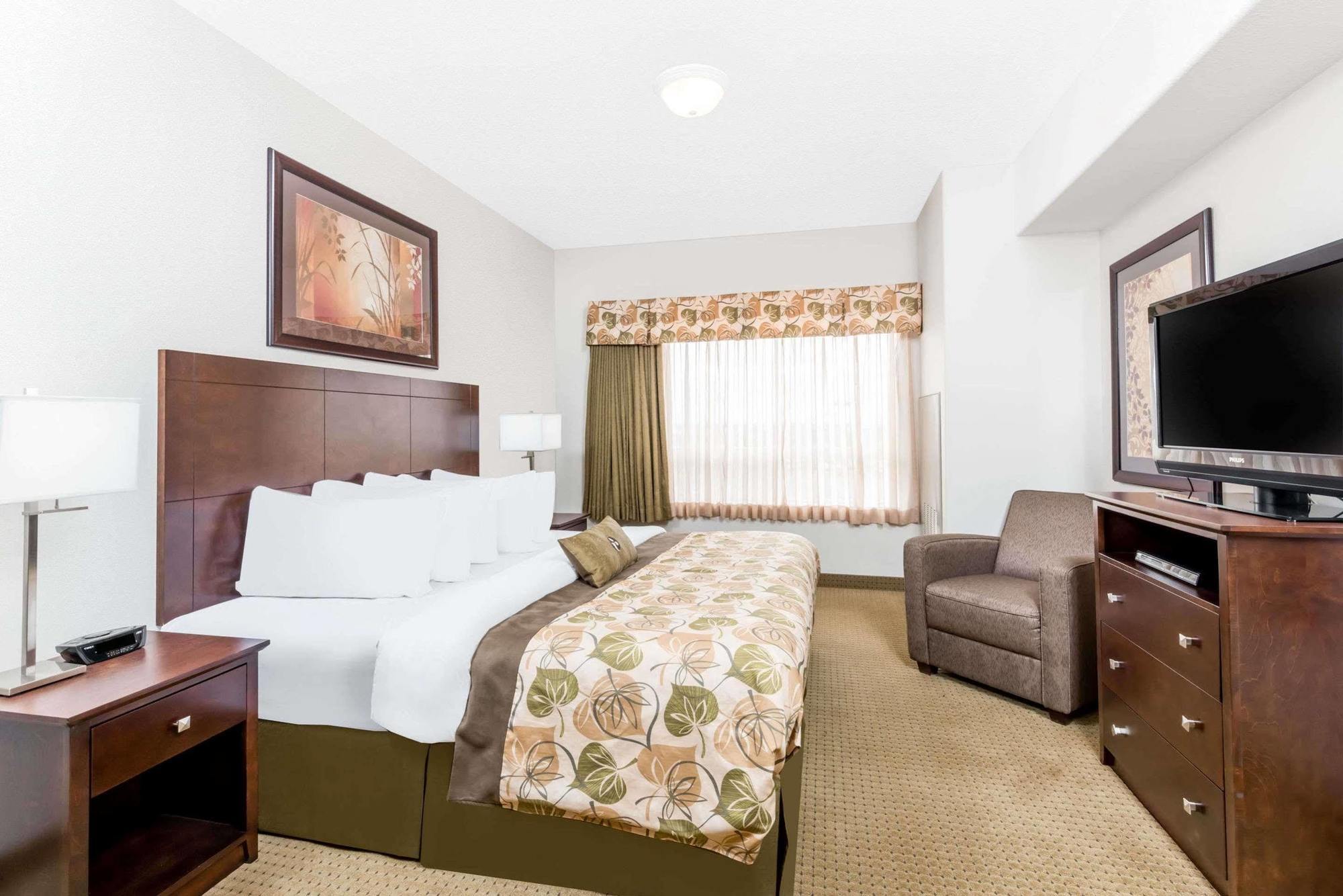 Ramada By Wyndham Olds Hotel Luaran gambar